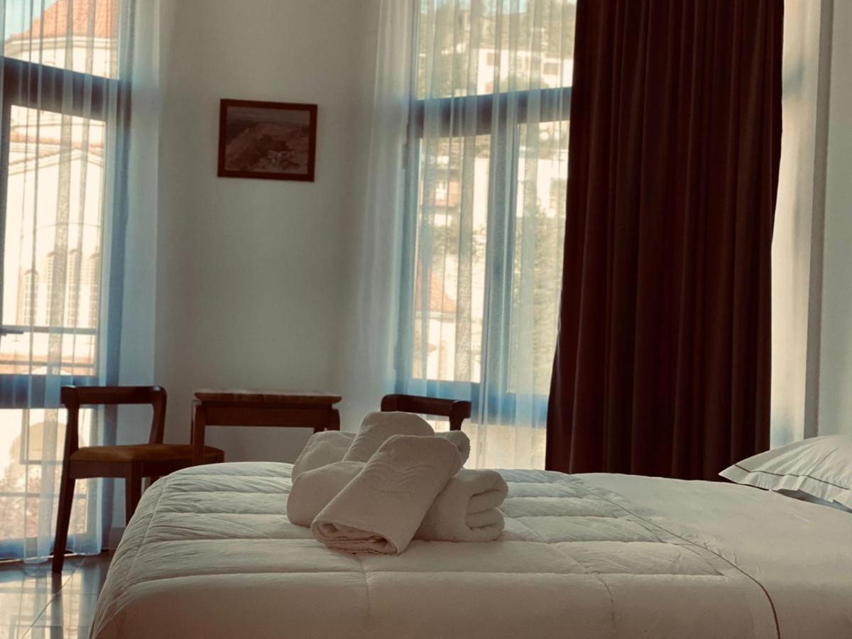 Hotel Republika 培拉特 外观 照片