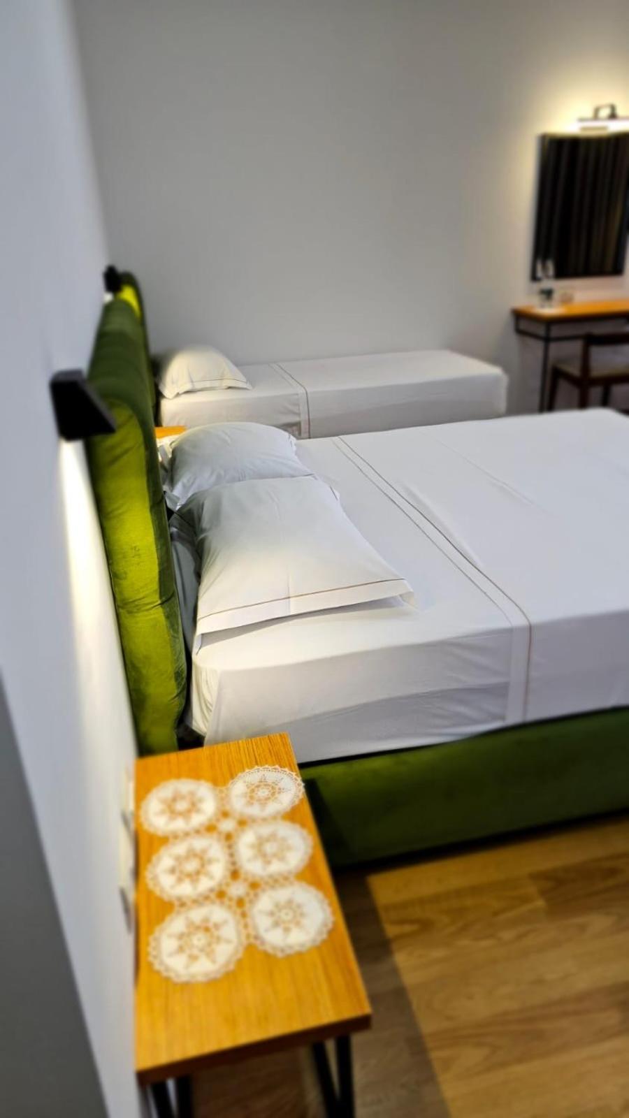 Hotel Republika 培拉特 外观 照片