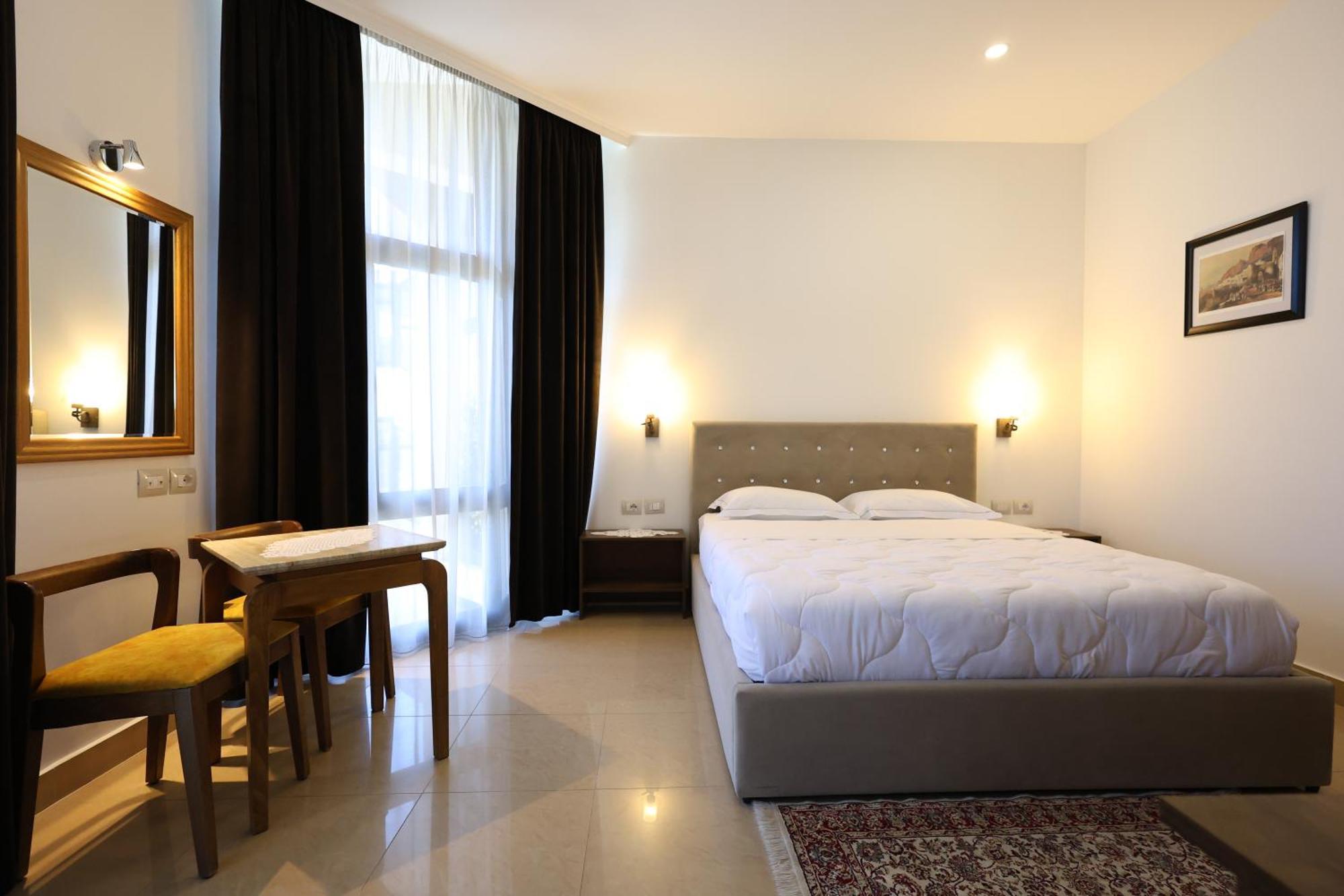 Hotel Republika 培拉特 外观 照片