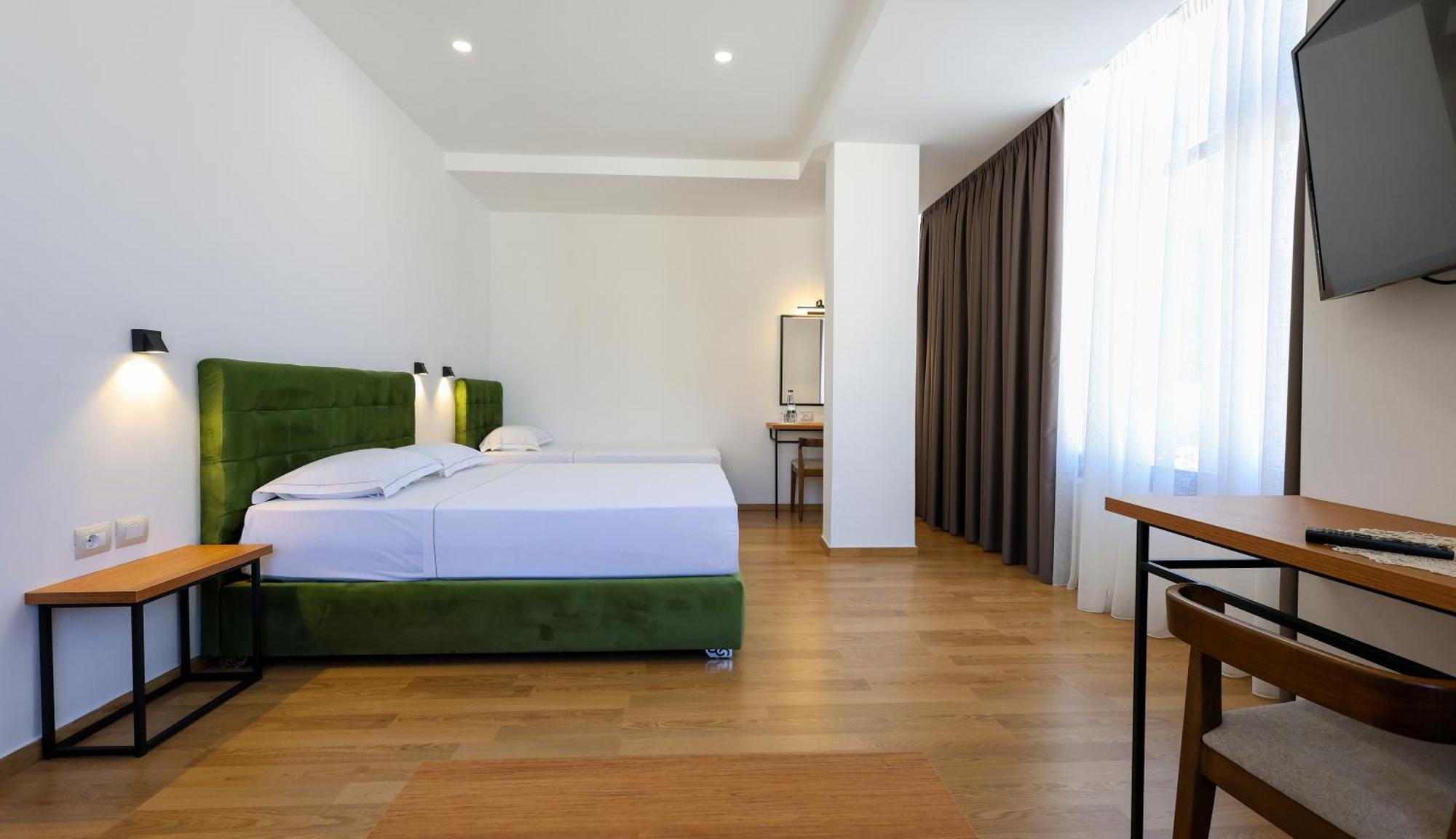 Hotel Republika 培拉特 外观 照片