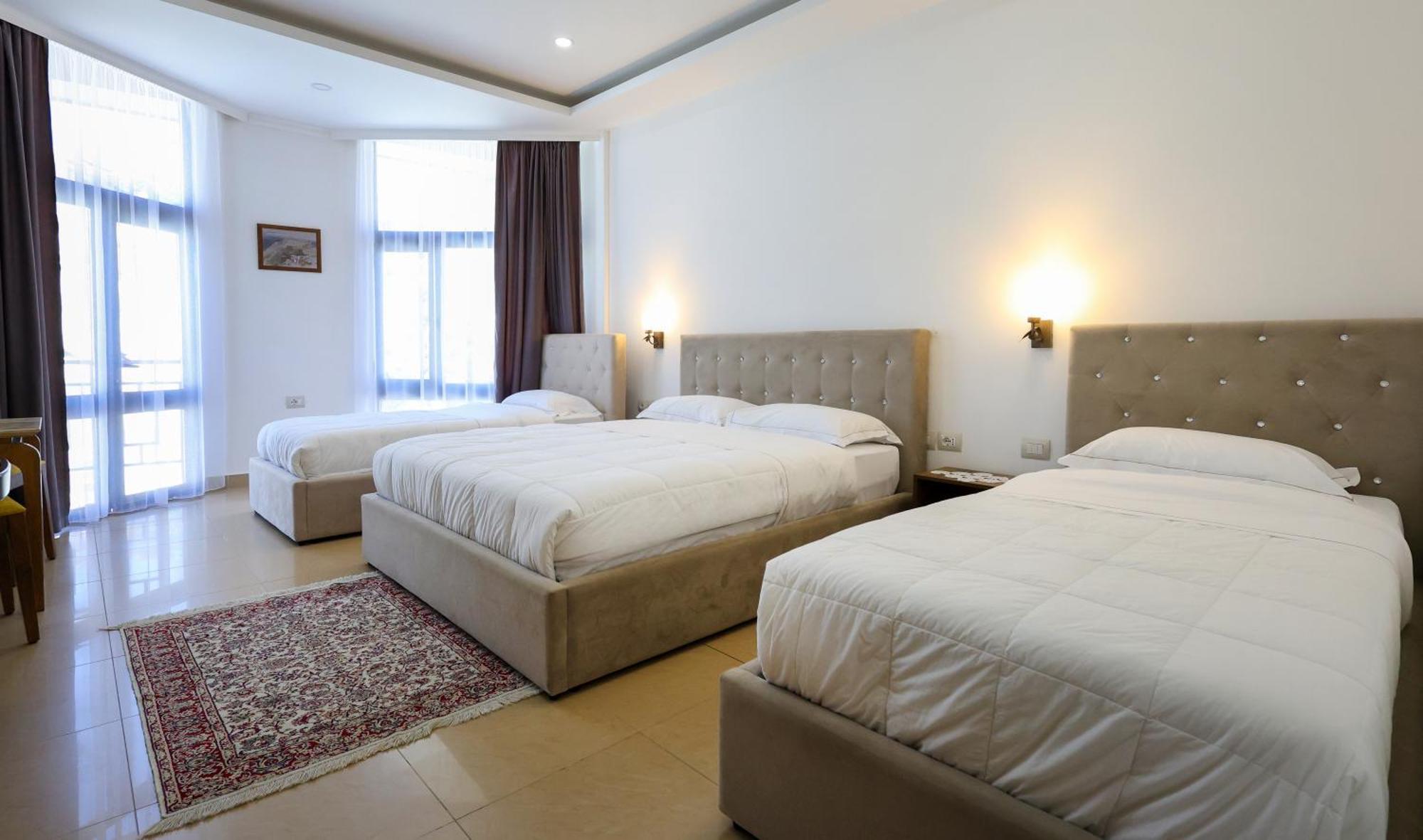 Hotel Republika 培拉特 外观 照片