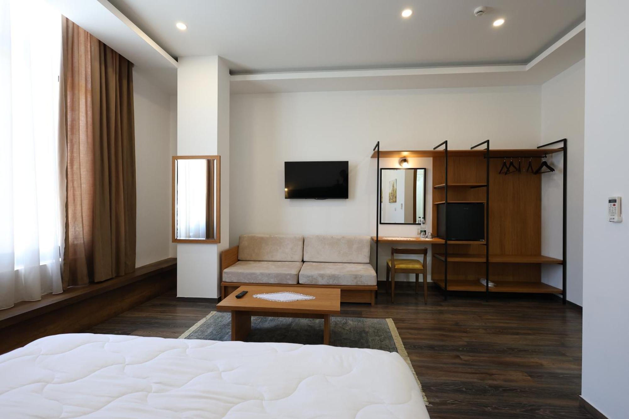 Hotel Republika 培拉特 外观 照片