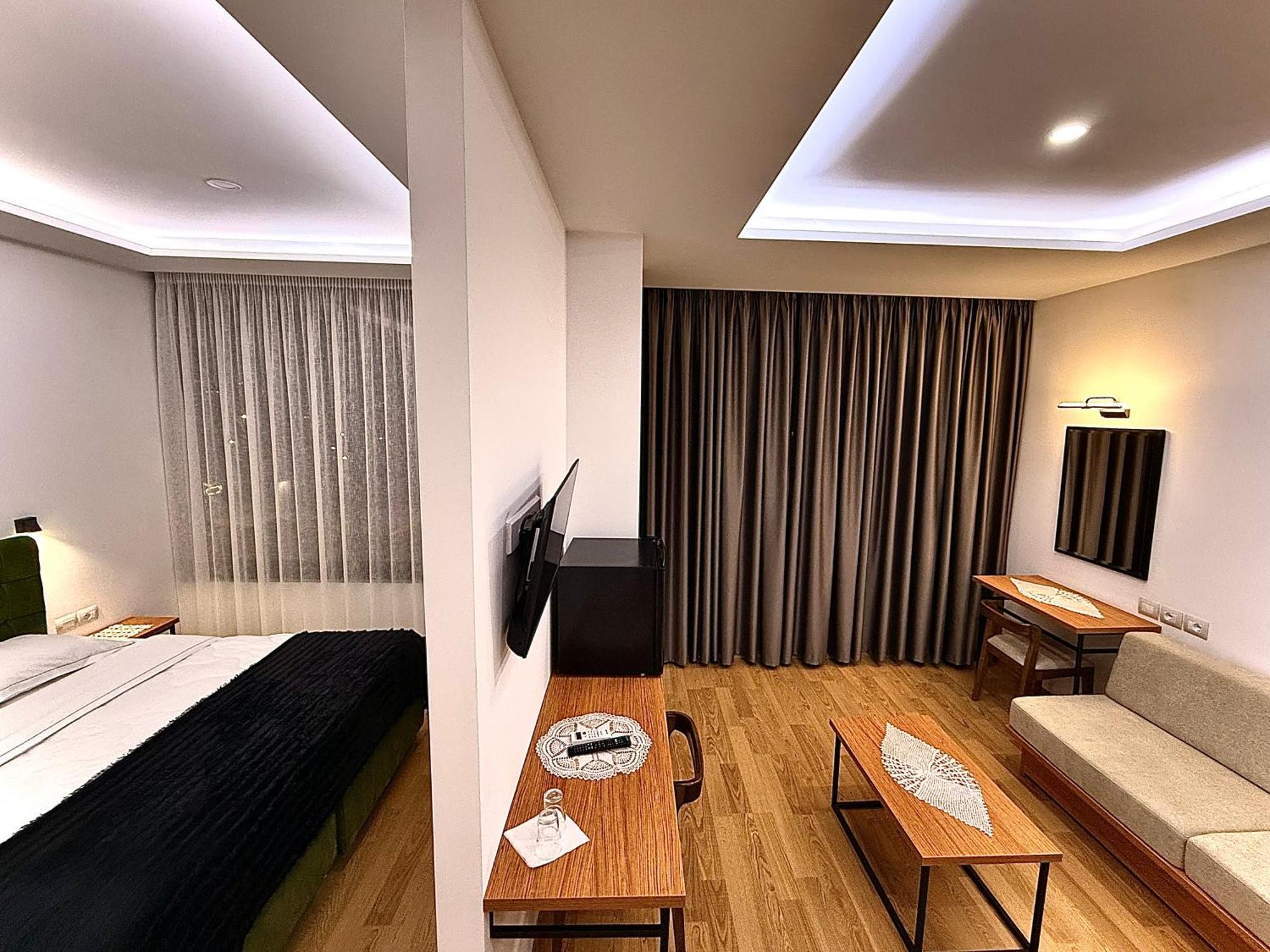 Hotel Republika 培拉特 外观 照片